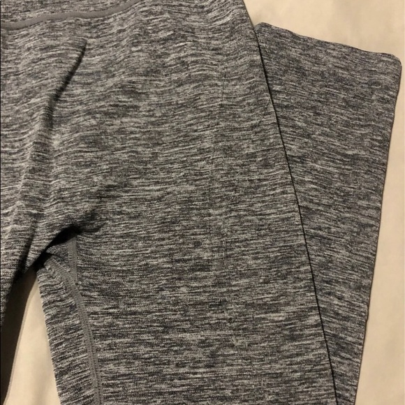 Capri leggings size Large! - Picture 5 of 6